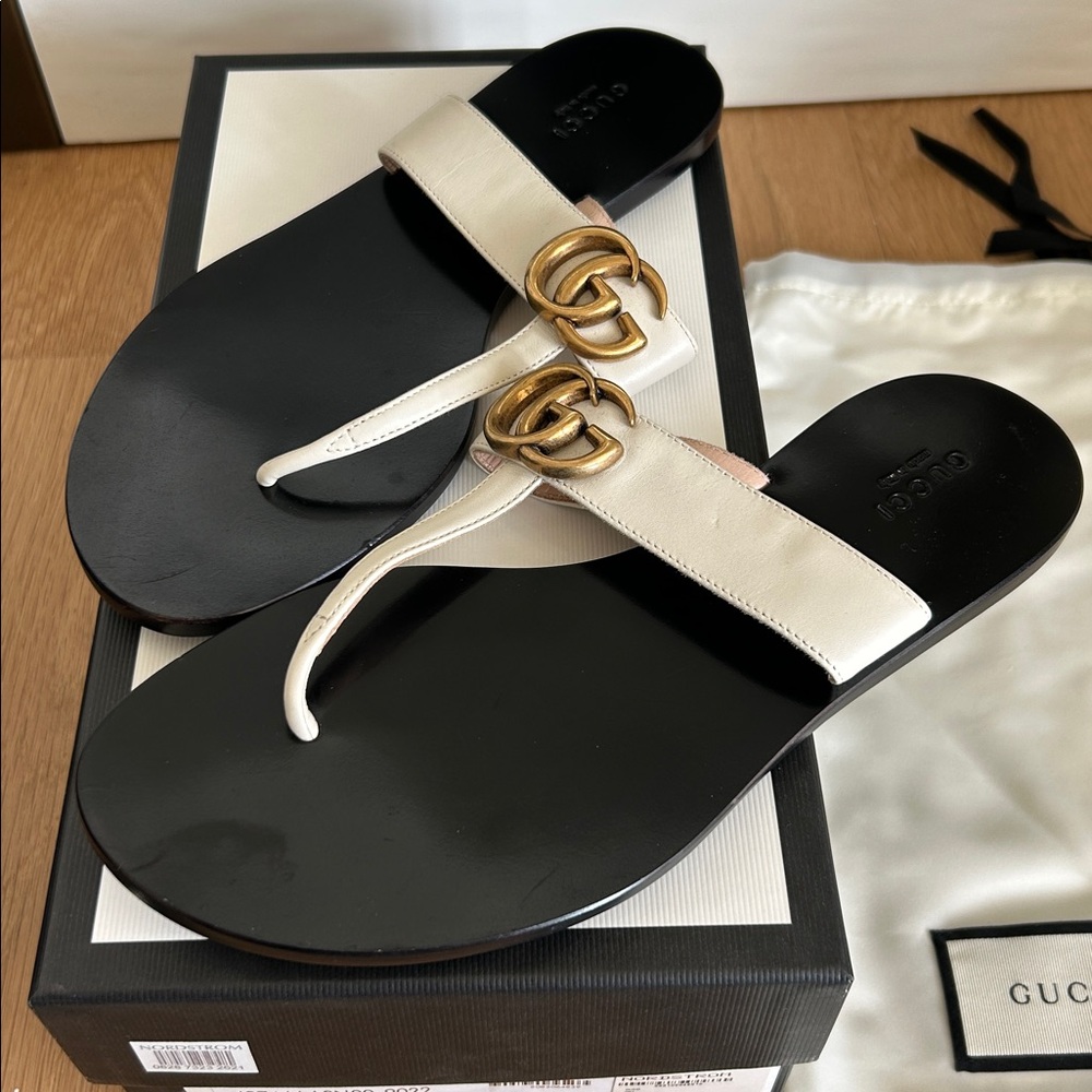 Gucci Marmont Leather Sandal in Mystic White - Picture 8 of 9